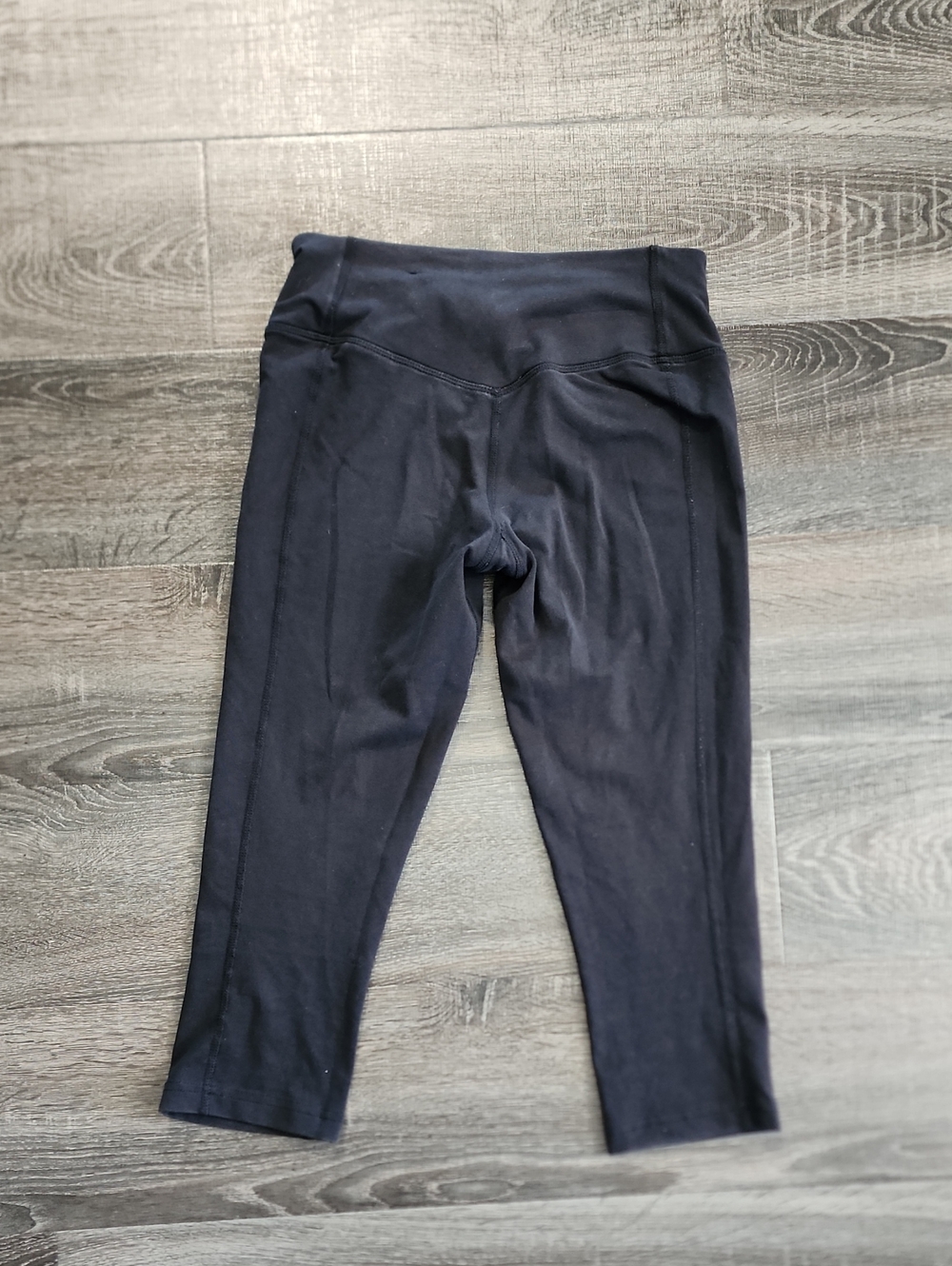 🌵 Nike "Legend" Cropped Leggings 🌵 - Picture 4 of 4